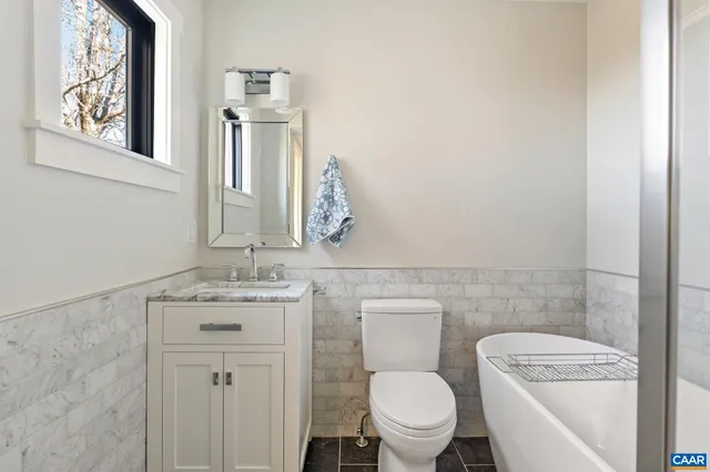 $9,950,000 | 24981 Blue Rdg Parkway, Vesuvius, VA 24483