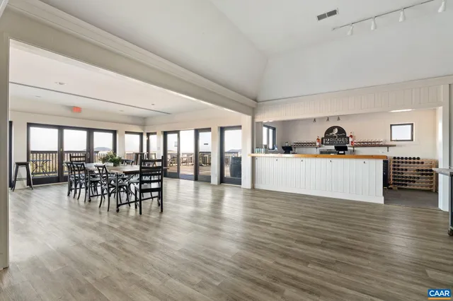 $9,950,000 | 24981 Blue Rdg Parkway, Vesuvius, VA 24483