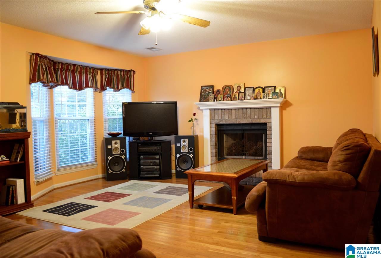 208 Dolphin Circle Alabaster, AL 35007 - Photo 5 of 25