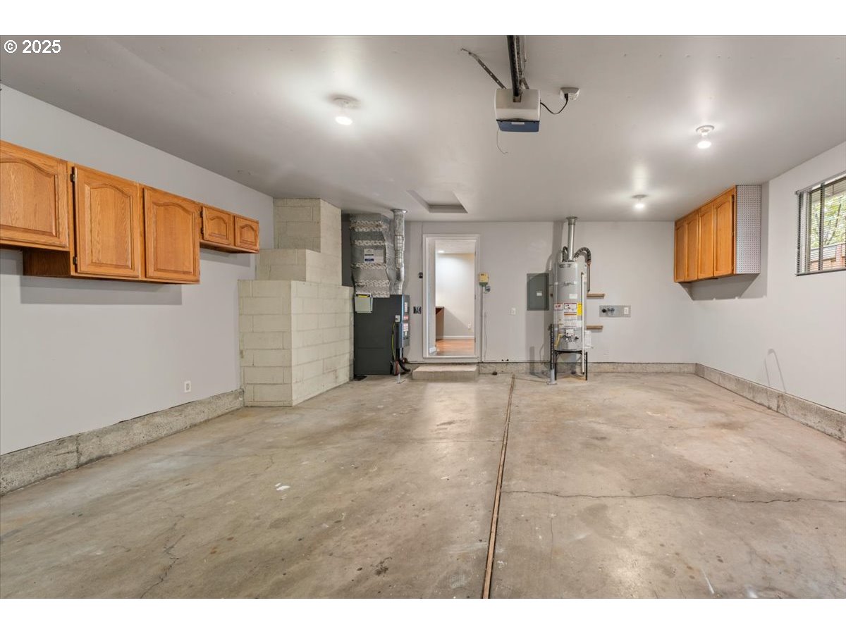 20624 Southwest Rosa Drive Beaverton, OR 97078 - Photo 15 of 36