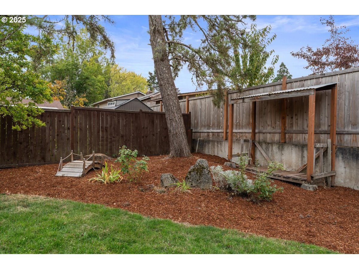 20624 Southwest Rosa Drive Beaverton, OR 97078 - Photo 27 of 36