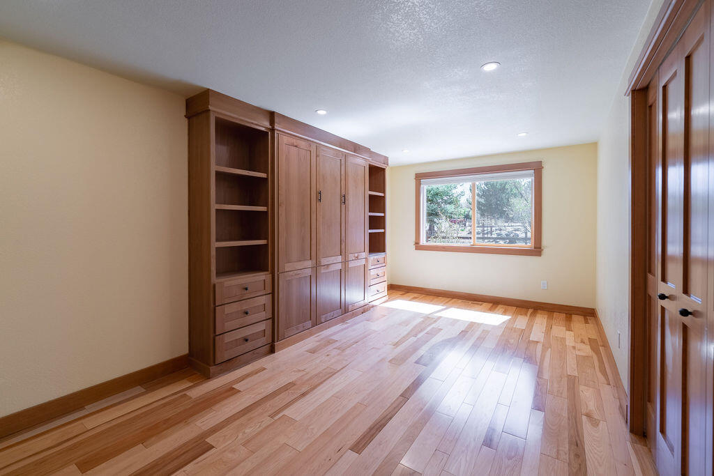 61275 Victory Loop Bend, OR 97702 - Photo 40 of 59 A9100191-HDR
