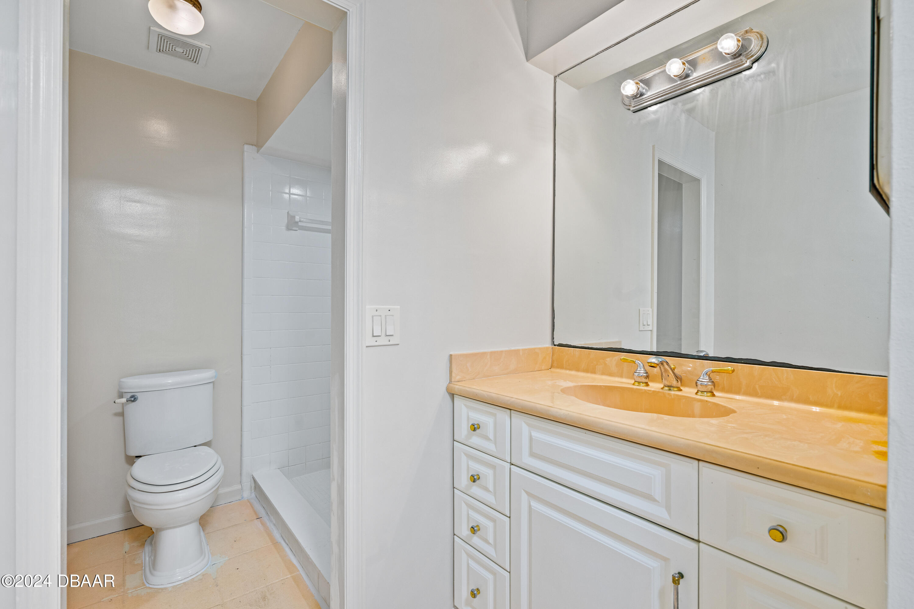 1 Morning Dew Trail Ormond Beach, FL 32174 - Photo 26 of 50 Primary Ensuite has Step In Shower