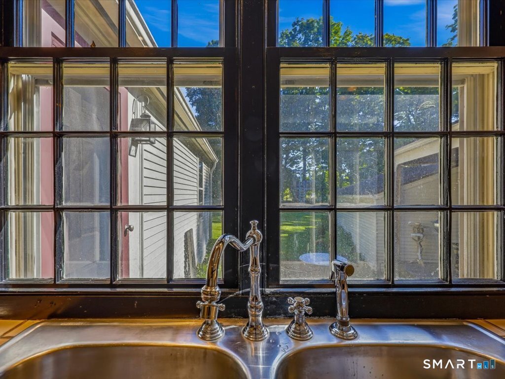 220 Thayer Road Haddam, CT 06441 - Photo 16 of 40 1st floor