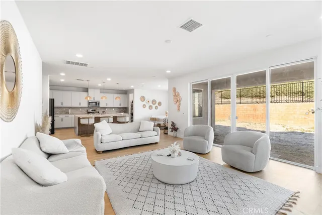 $6,999 | 18181 Outlook Canyon, Santa Clarita, CA 91350