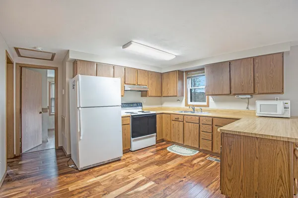 $392,500 | 6371 Wood School Road, Freeport, MI 49325