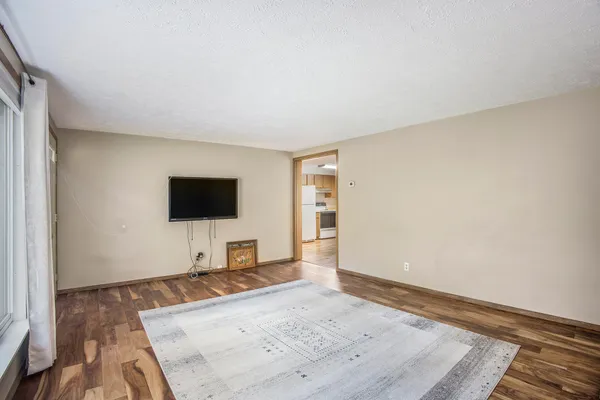 $392,500 | 6371 Wood School Road, Freeport, MI 49325