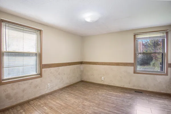 $392,500 | 6371 Wood School Road, Freeport, MI 49325