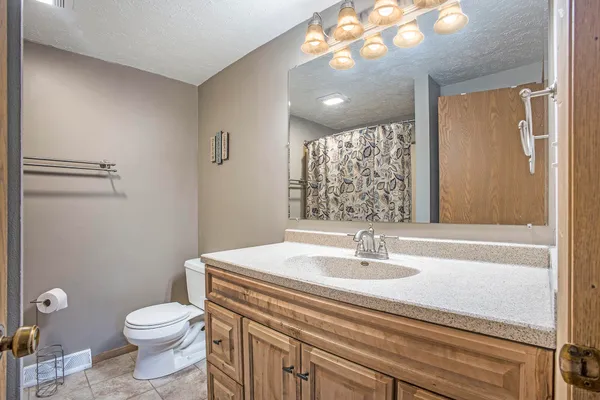 $392,500 | 6371 Wood School Road, Freeport, MI 49325