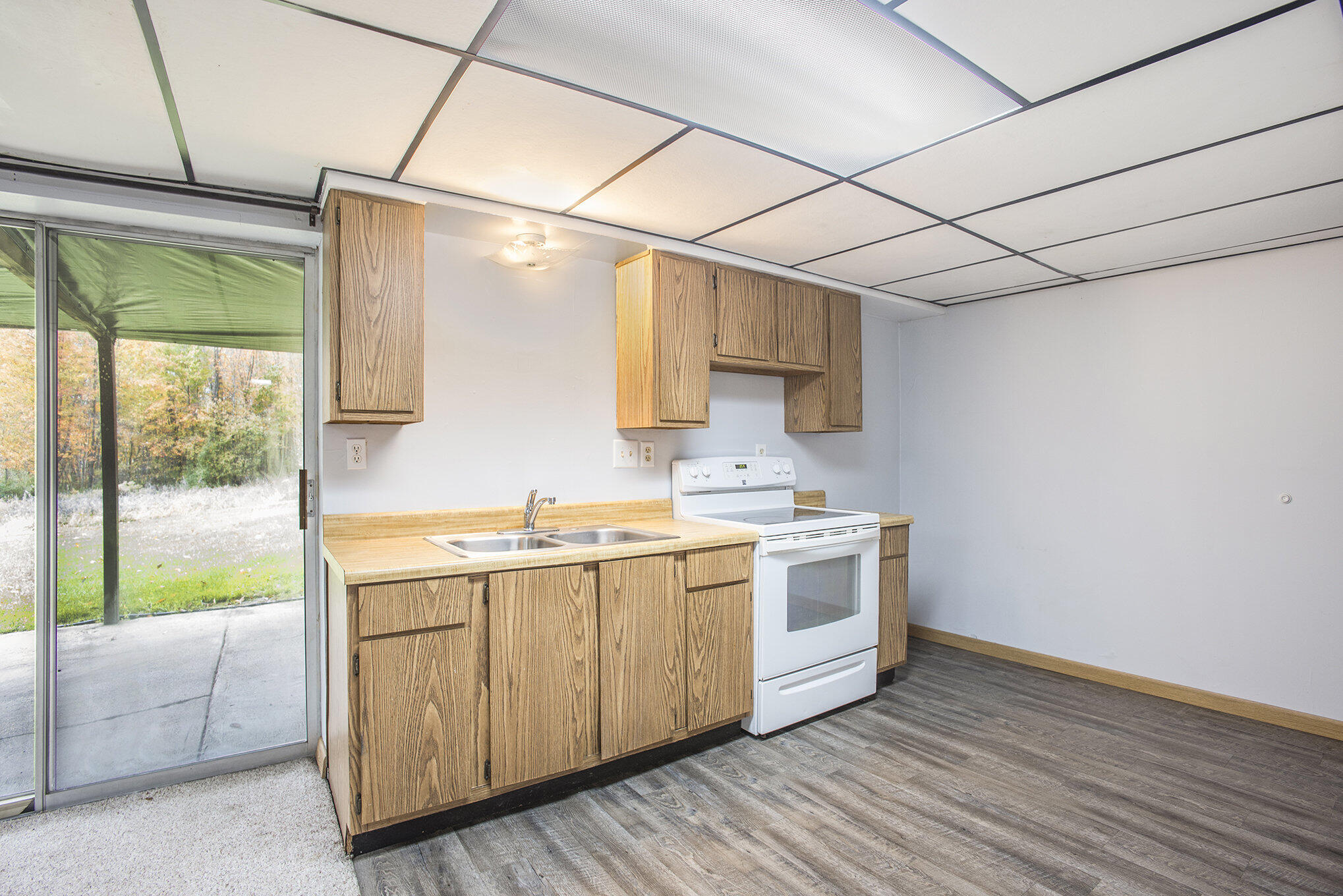 6371 Wood School Road Freeport, MI 49325 - Photo 28 of 44 6371 Wood School Base Kitc