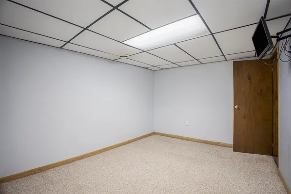 $392,500 | 6371 Wood School Road, Freeport, MI 49325