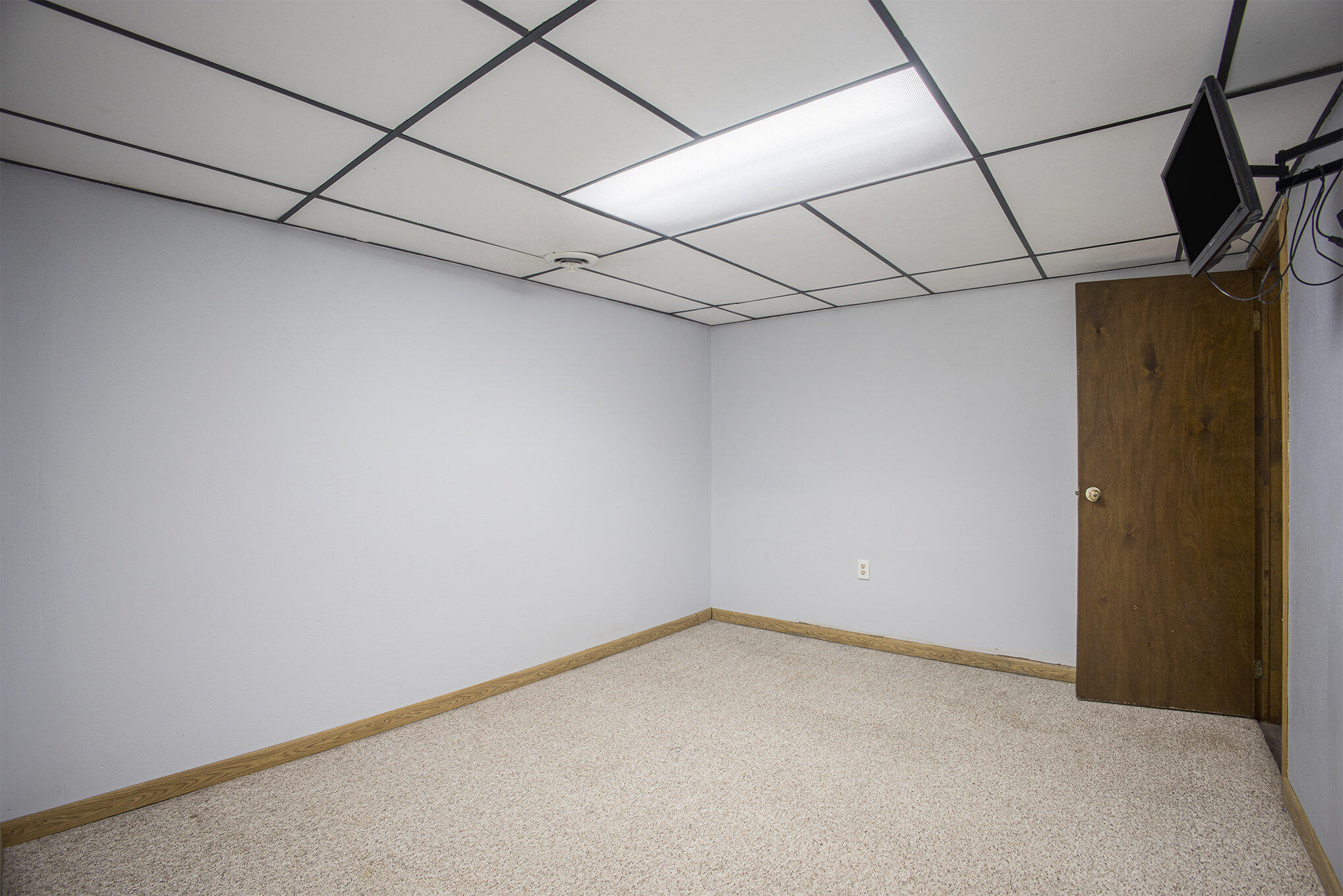 6371 Wood School Road Freeport, MI 49325 - Photo 32 of 44 6371 Wood School Bed 4-1