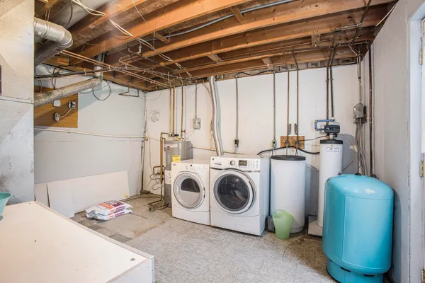 $392,500 | 6371 Wood School Road, Freeport, MI 49325