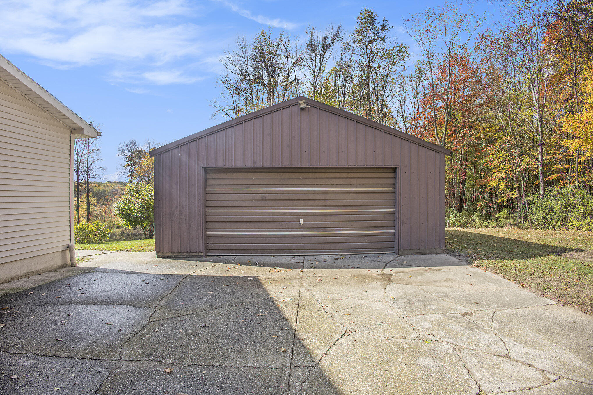 6371 Wood School Road Freeport, MI 49325 - Photo 40 of 44 6371 Wood School 2nd Garage