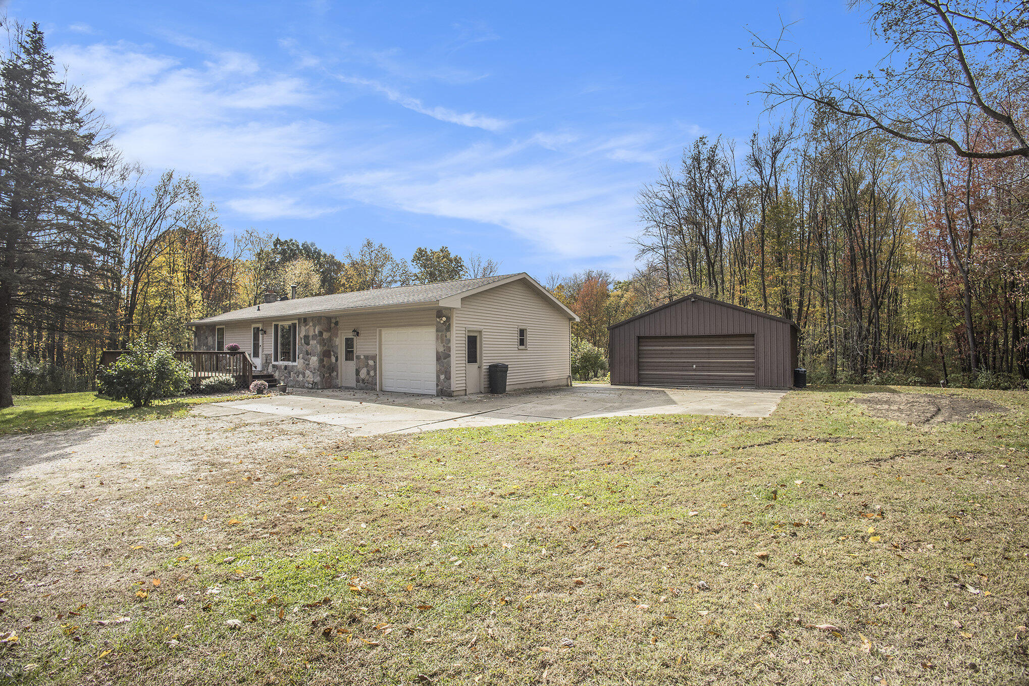 6371 Wood School Road Freeport, MI 49325 - Photo 4 of 44 6371 Wood School Front angle