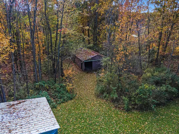 $392,500 | 6371 Wood School Road, Freeport, MI 49325