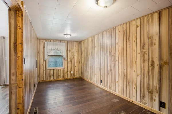 $392,500 | 6371 Wood School Road, Freeport, MI 49325