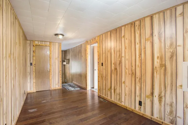 $392,500 | 6371 Wood School Road, Freeport, MI 49325