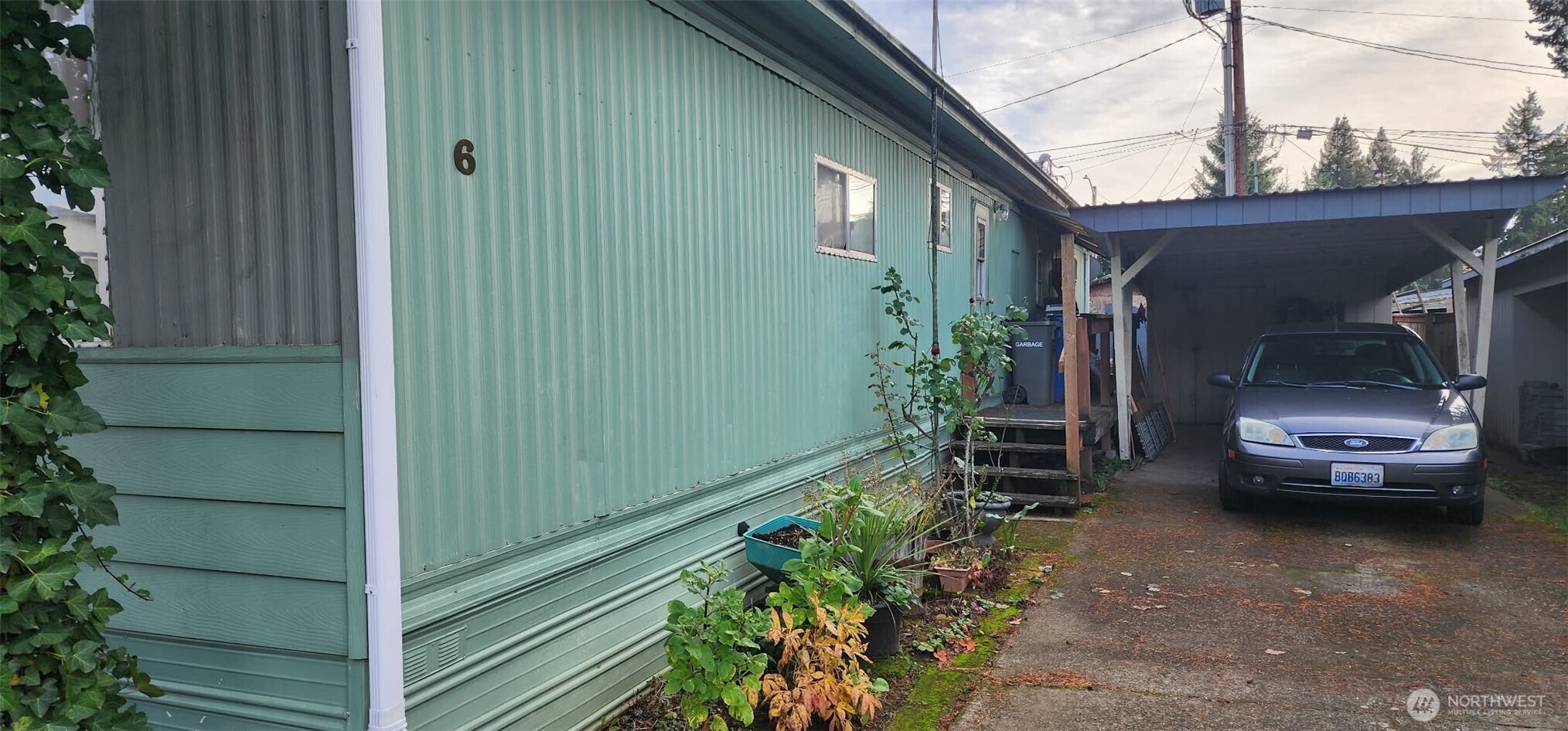 8403 Northeast St Johns Road, Unit 6 Vancouver, WA 98665 - Photo 3 of 9 a view of car garage