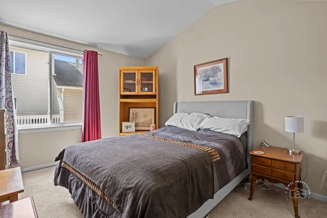 $244,900 | 1202 Fox Hill Lane, North Aurora, IL 60542