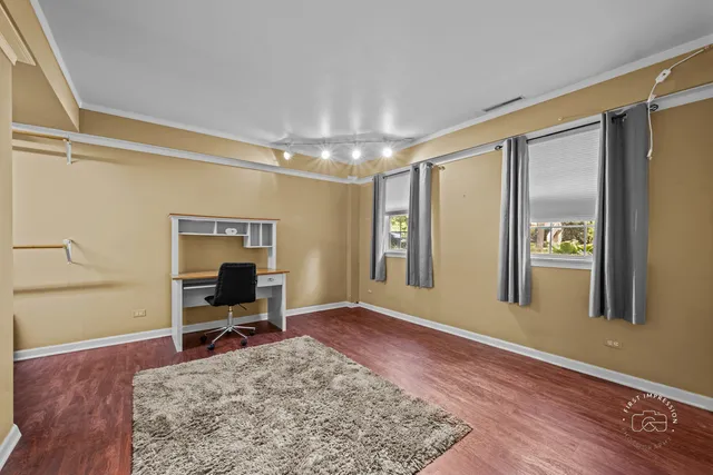 $244,900 | 1202 Fox Hill Lane, North Aurora, IL 60542