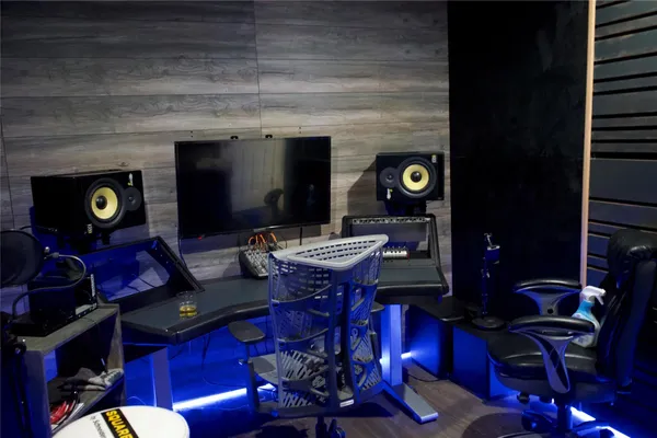 $3,750 | 11150 Peachtree Drive, Miami, FL 33161