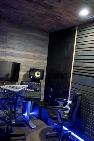 $3,750 | 11150 Peachtree Drive, Miami, FL 33161