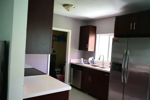 $3,750 | 11150 Peachtree Drive, Miami, FL 33161