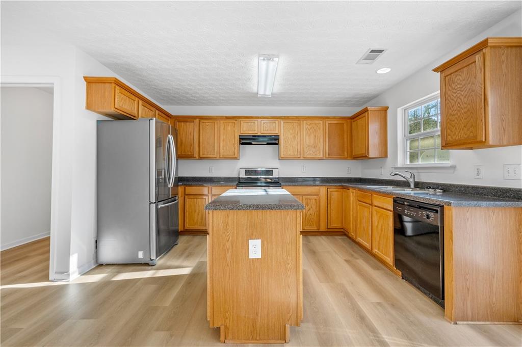 783 Roxholly Walk Northeast Buford, GA 30518 - Photo 14 of 37