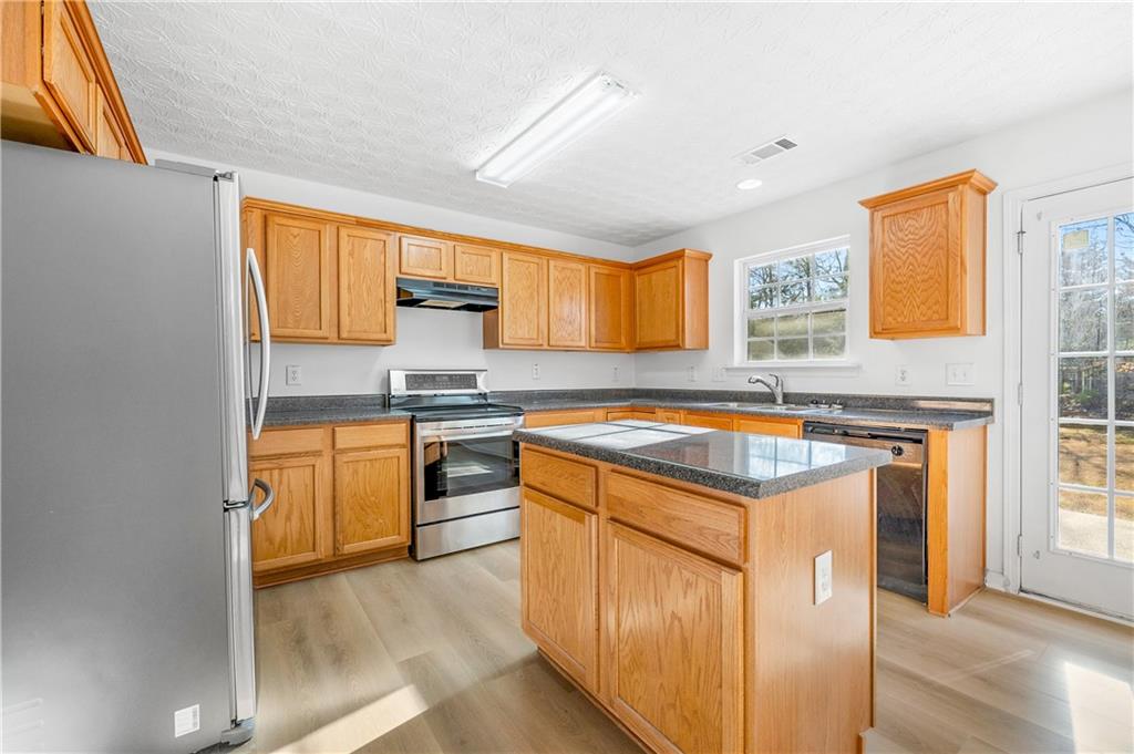 783 Roxholly Walk Northeast Buford, GA 30518 - Photo 16 of 37