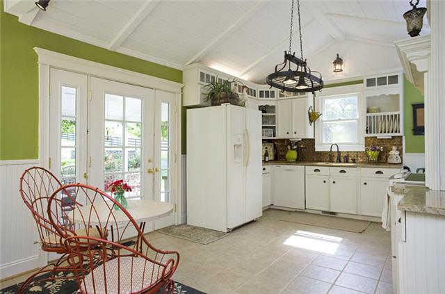 1488 Coleman Road Franklin, TN 37064 - Photo 7 of 20 Inviting eat-in kitchen with unusual tongue -in-groove vaulted ceiling and tile floor