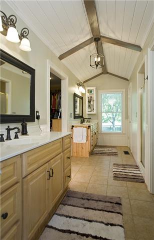 1488 Coleman Road Franklin, TN 37064 - Photo 10 of 20 Spacious, tiled master bath has a day light walk-in closet and plenty of room for your wardrobe