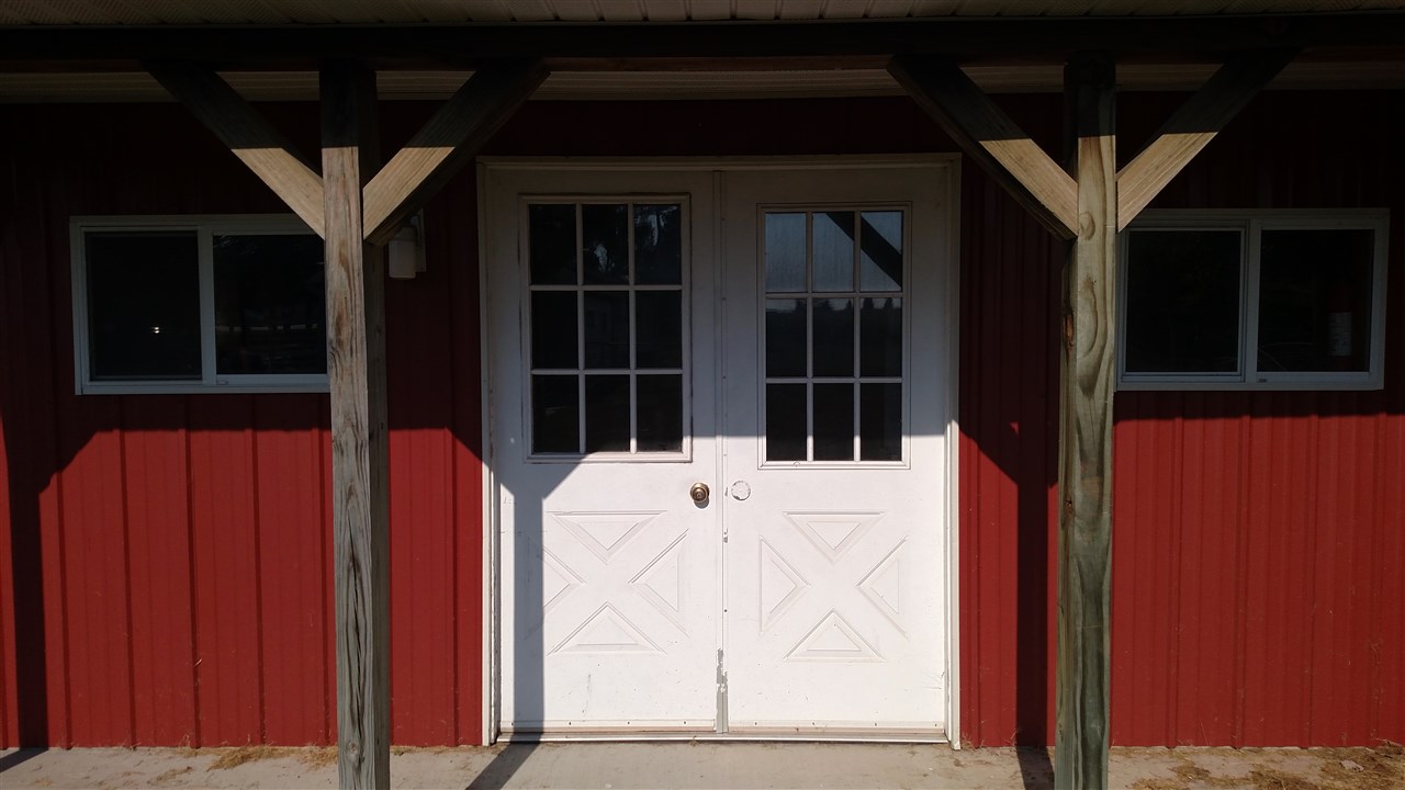 285 East Remus Road Mount Pleasant, MI 48858 - Photo 30 of 33 1824936-29.JPG