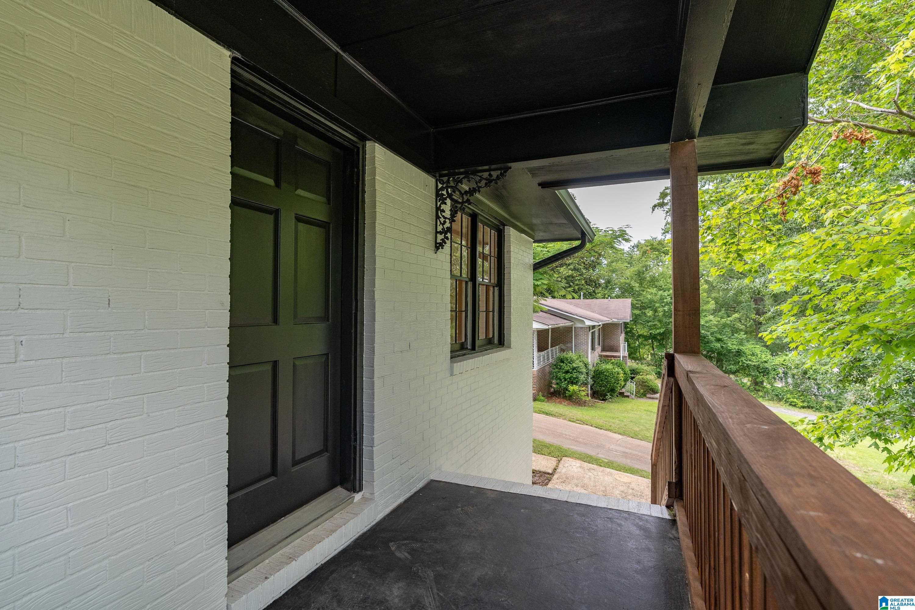 829 Ridge Ln Drive Bessemer, AL 35020 - Photo 4 of 27
