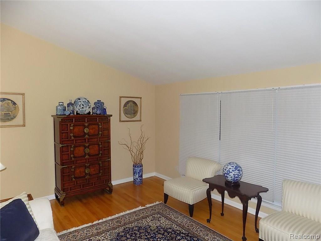 32352 Hearthstone Road Farmington Hills, MI 48334 - Photo 24 of 31