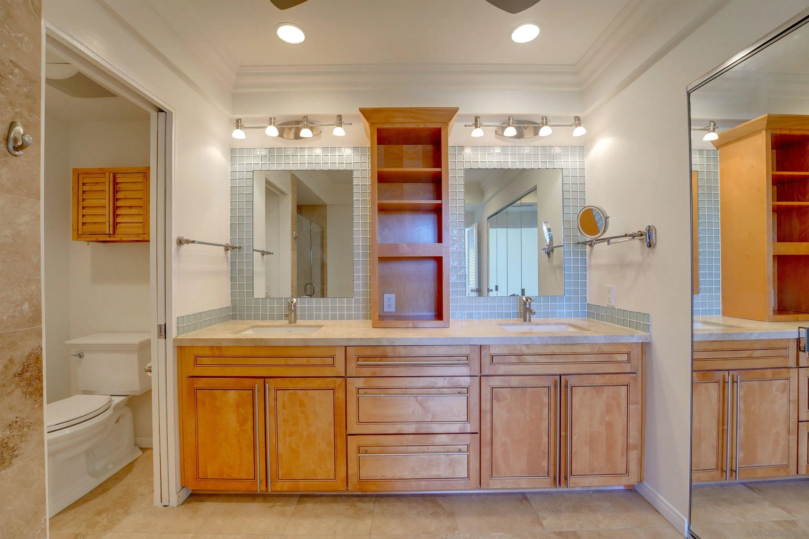 129 Cancha De Golf Rancho Santa Fe, CA 92091 - Photo 18 of 31 Primary Bath/Spa