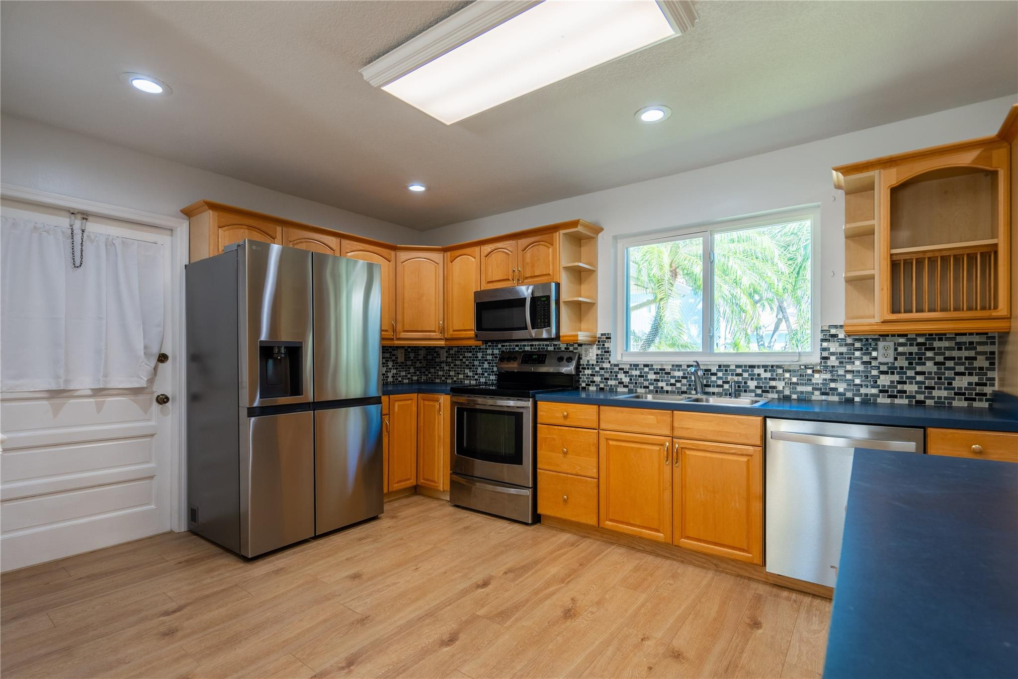 2742 Northeast 32nd Street Lighthouse Point, FL 33064 - Photo 11 of 40 Photo 11