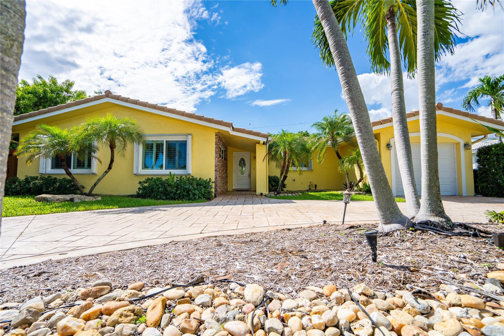 2742 Northeast 32nd Street Lighthouse Point, FL 33064 - Photo 3 of 40 Photo 3