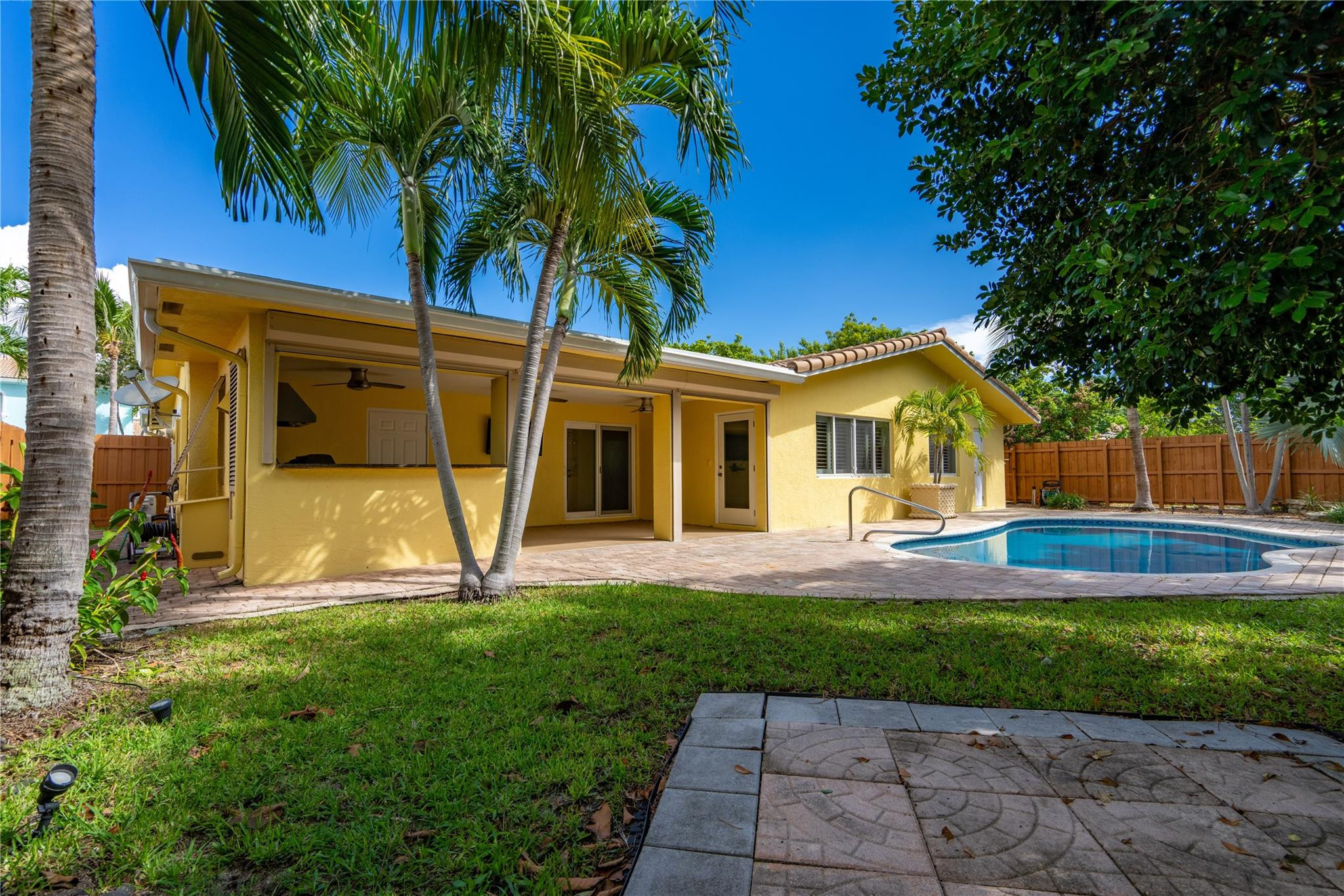 2742 Northeast 32nd Street Lighthouse Point, FL 33064 - Photo 33 of 40 Photo 33