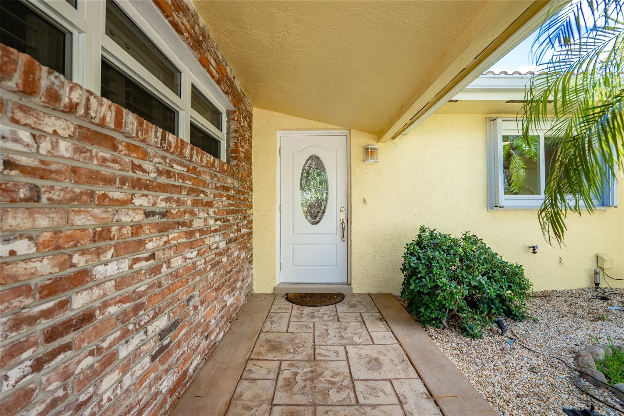 2742 Northeast 32nd Street Lighthouse Point, FL 33064 - Photo 5 of 40 Photo 5