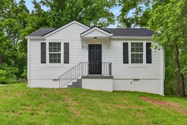 $995 | 101 Valley View Circle, Clarksville, TN 37040