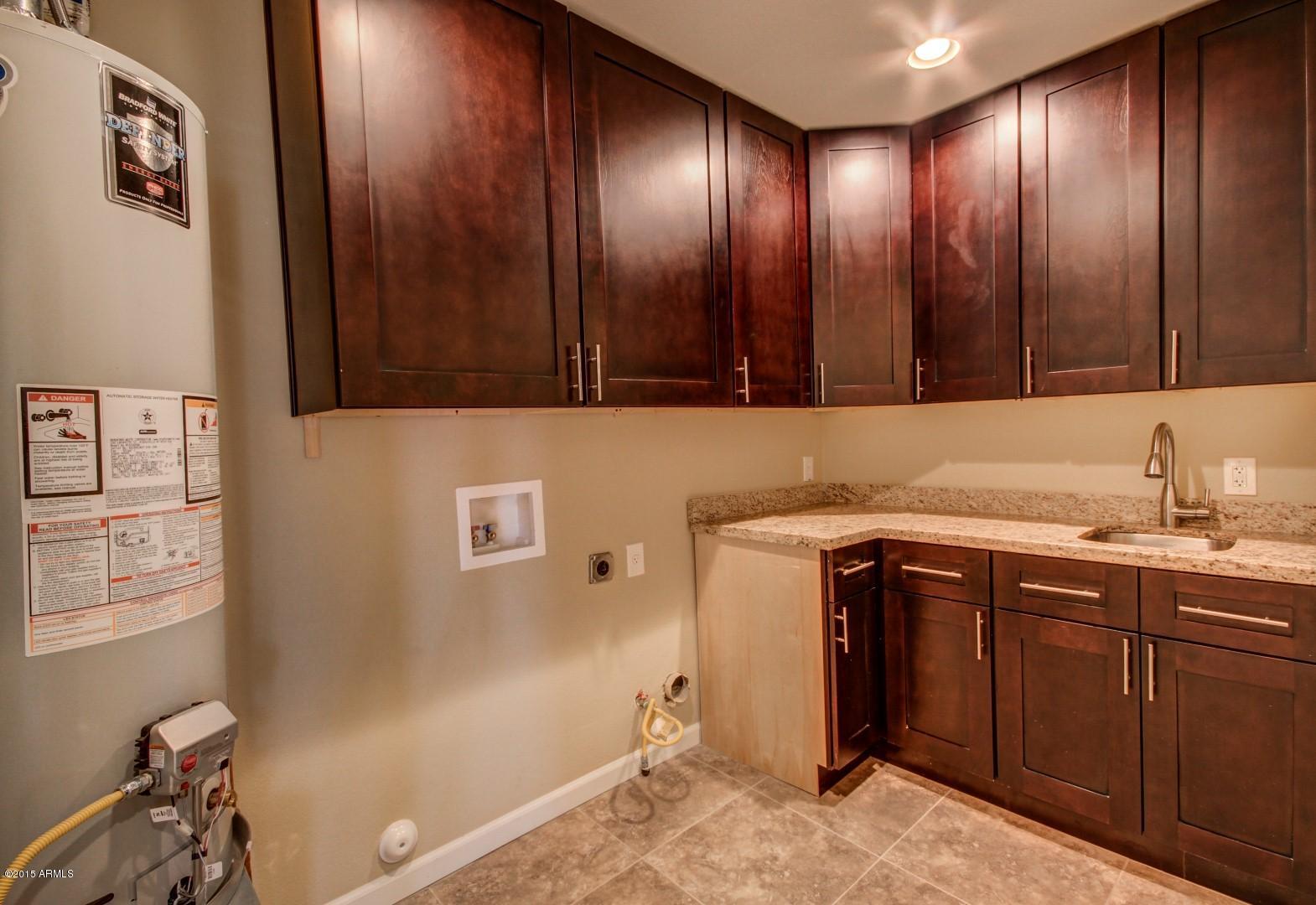 3028 East Charter Oak Road Phoenix, AZ 85032 - Photo 22 of 30 Laundry room