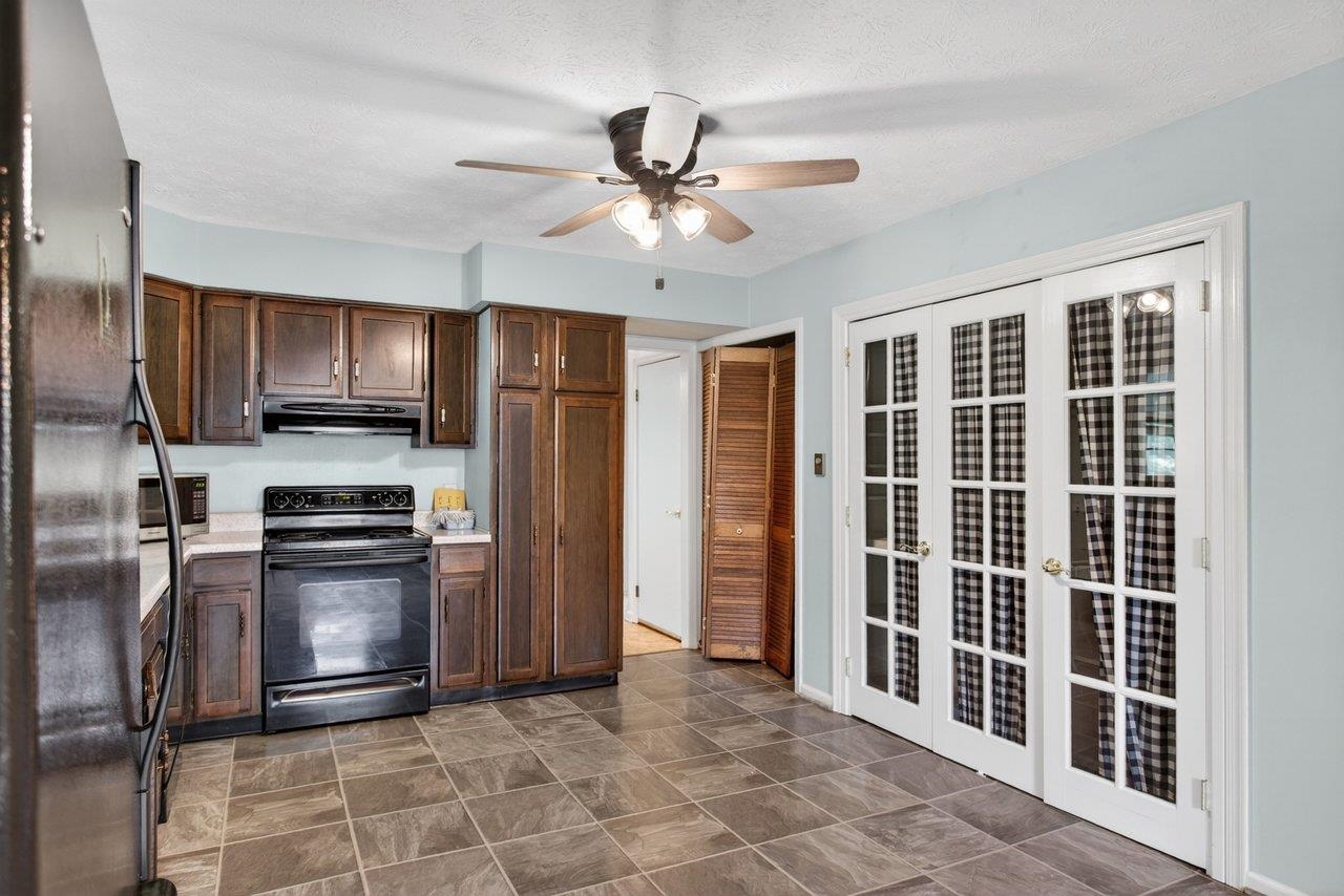 1665 Massanetta Springs Road Harrisonburg, VA 22801 - Photo 13 of 66