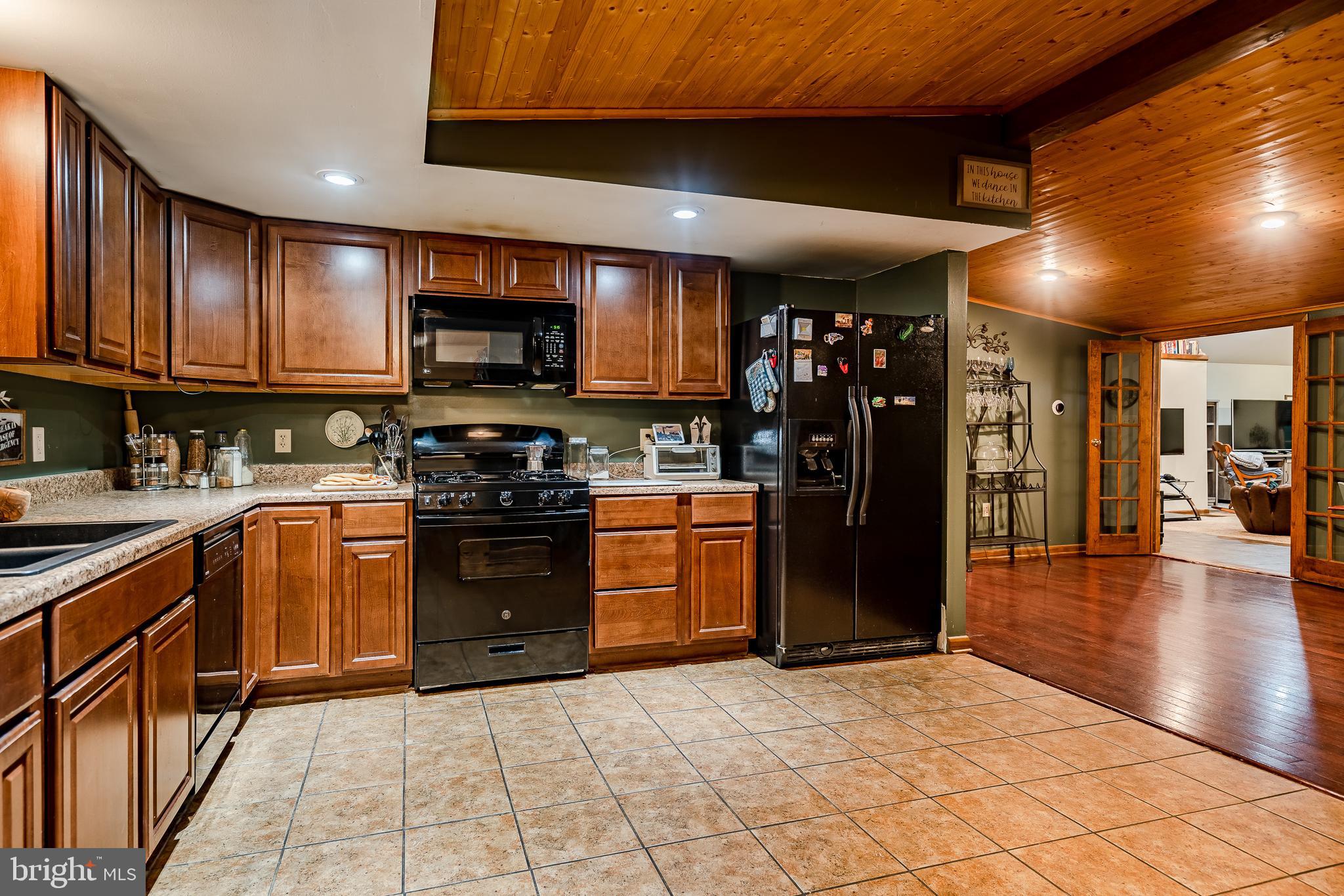 3812 Wilhelm Road Bethlehem, PA 18015 - Photo 13 of 30 Gallery Image 13