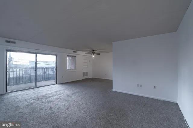 $145,000 | 1631 Edgewood Place, Unit 103, Hagerstown, MD 21740