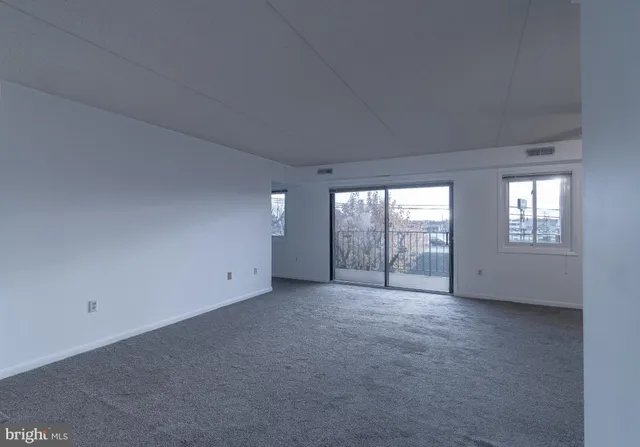 $145,000 | 1631 Edgewood Place, Unit 103, Hagerstown, MD 21740