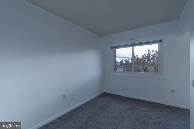 $145,000 | 1631 Edgewood Place, Unit 103, Hagerstown, MD 21740