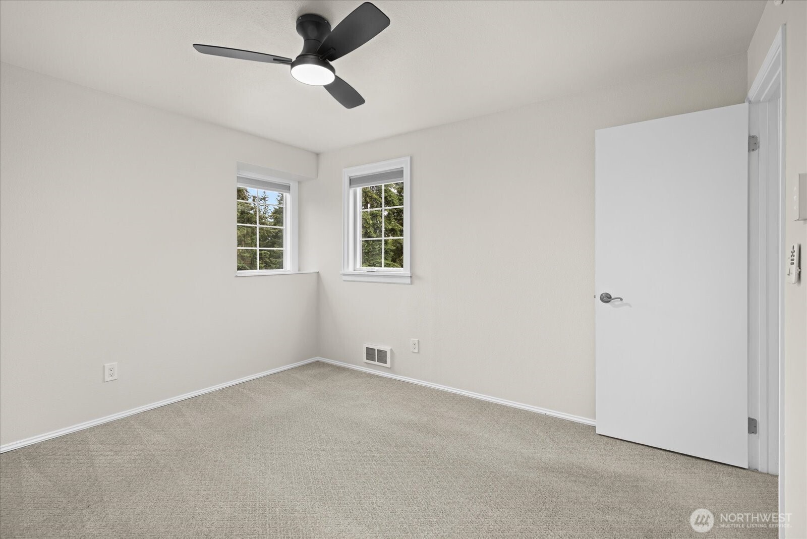 7823 196th Street Southwest, Unit A Edmonds, WA 98026 - Photo 24 of 37