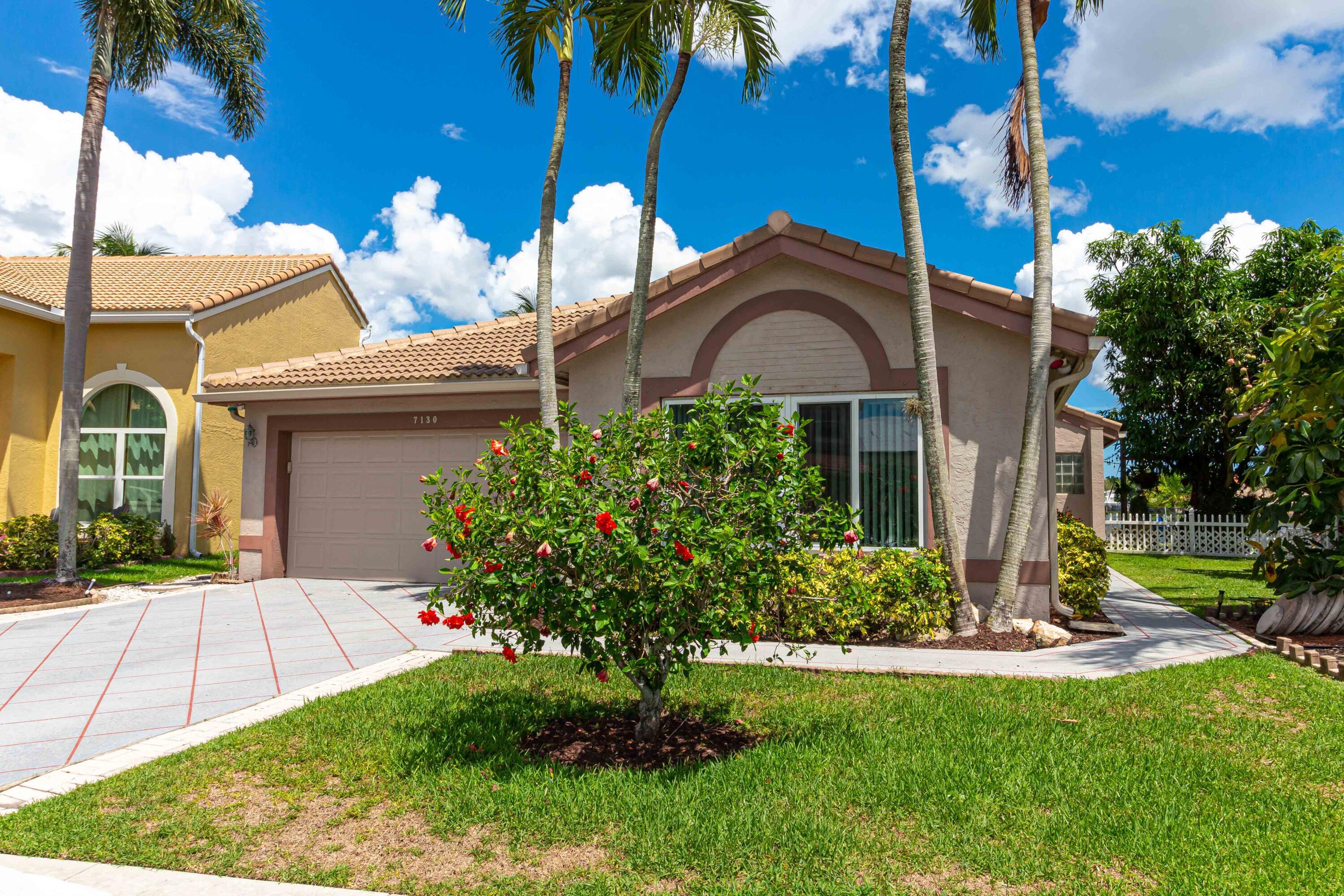 7130 Michigan Isle Road Lake Worth, FL 33467 - Photo 2 of 24 7130 Michigan Isle Rd (2 of 25)