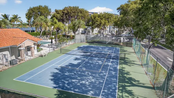 $2,200 | 612 Executive Center Drive, Unit 3107, West Palm Beach, FL 33401